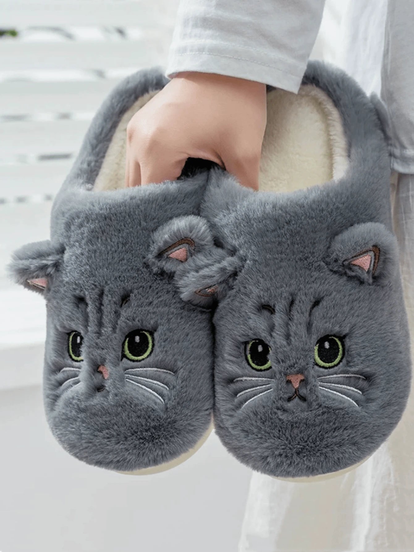 Comfortable Grey Cat Slippers for Men and Women