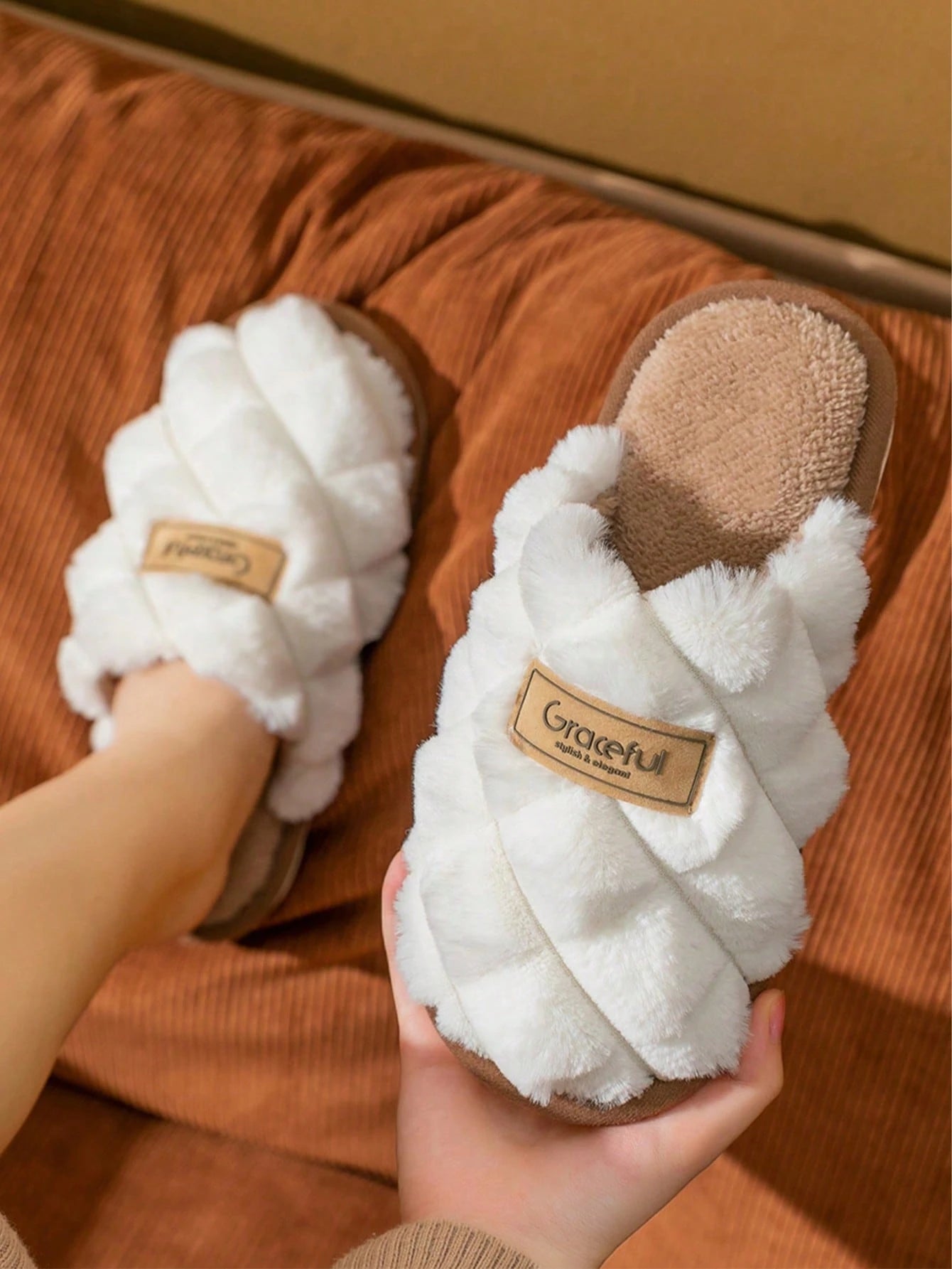 Women's Fluffy Anti-Slip Bedroom Slippers Colorblock Flat Polyester